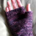 Free Pattern: Morgana from Merlin’s knitted fingerless gloves