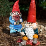 Red5 Standing zombie gnome